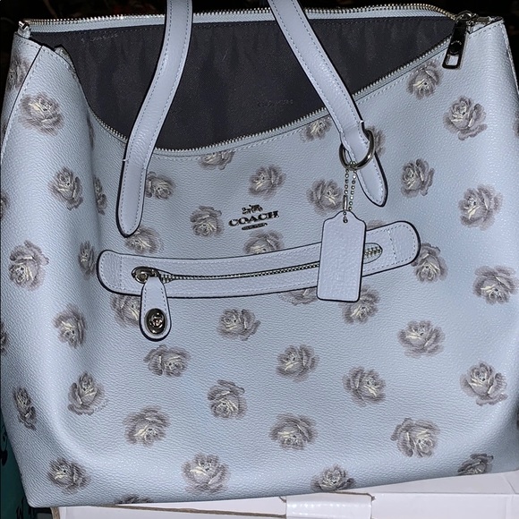 Coach Bag - Picture 2 of 4